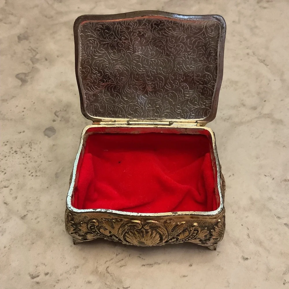 Vintage Ornate Silver Tone Heart Shell Trinket Jewelry Box Red Velvet Japan